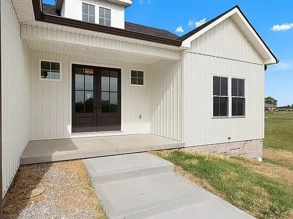 925 Meadow Lane Harrodsburg KY 40330