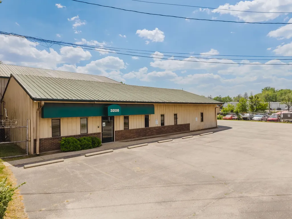 3205 7th Street Road Louisville KY 40216