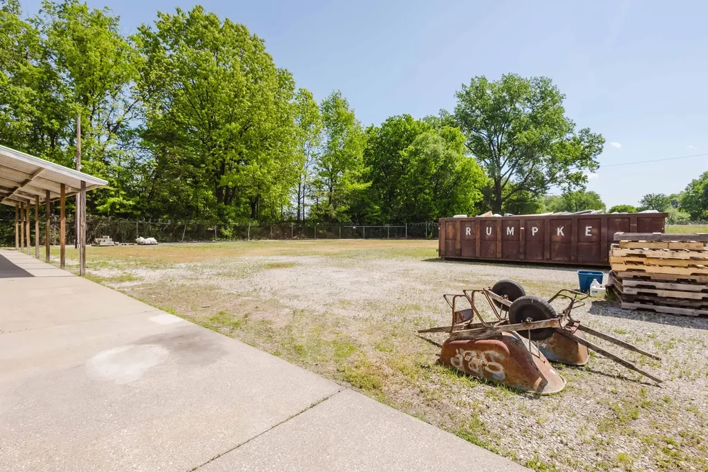 3205 7th Street Road Louisville KY 40216