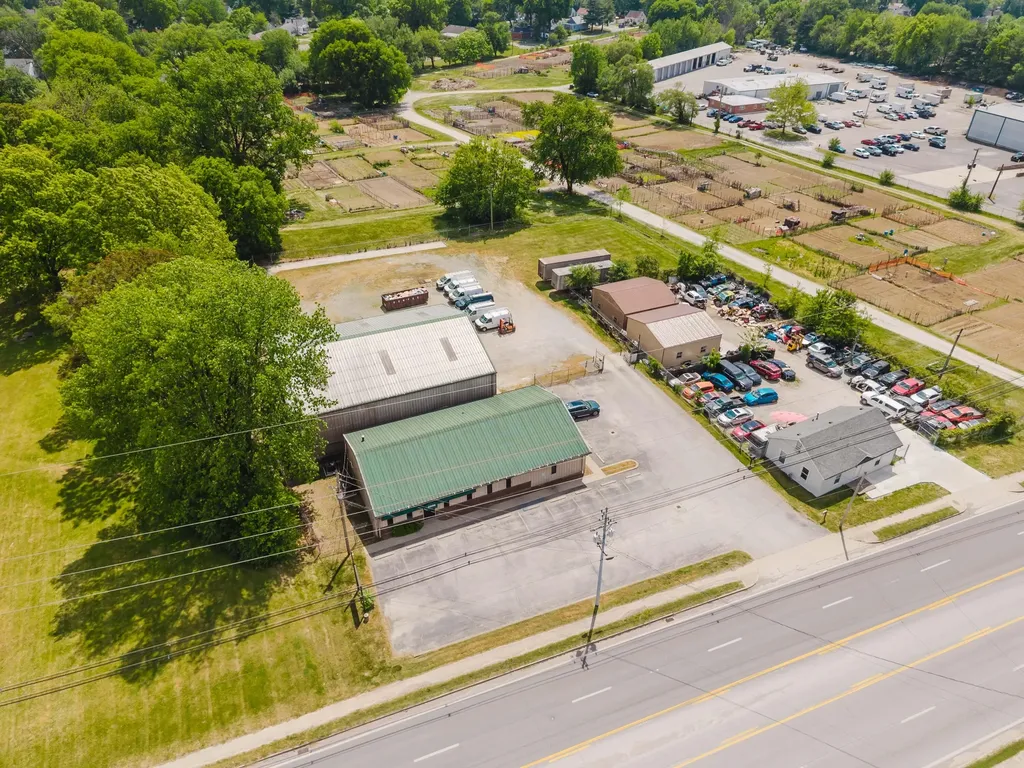 3205 7th Street Road Louisville KY 40216