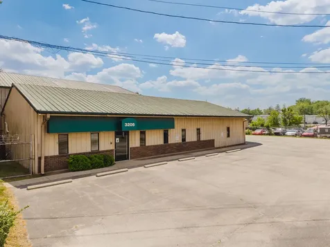 3205 7TH Street Road Louisville KY 40216