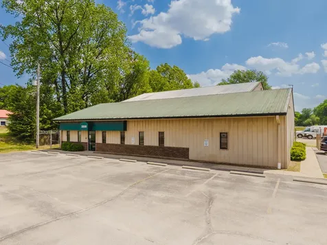 3205 7TH Street Road Louisville KY 40216