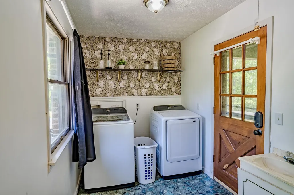 452 W Key 8 Vanceburg KY 41179