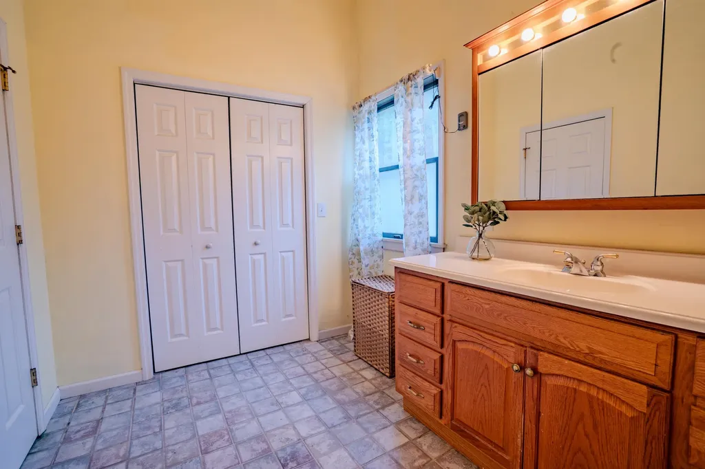452 W Key 8 Vanceburg KY 41179