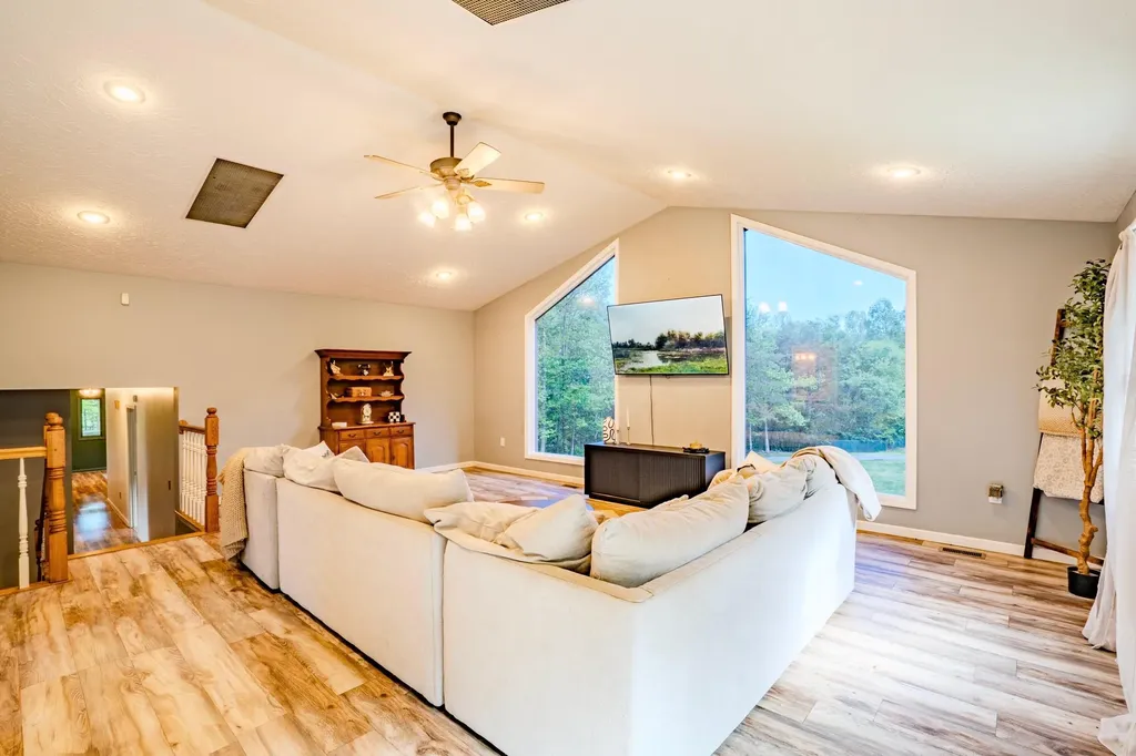452 W Key 8 Vanceburg KY 41179