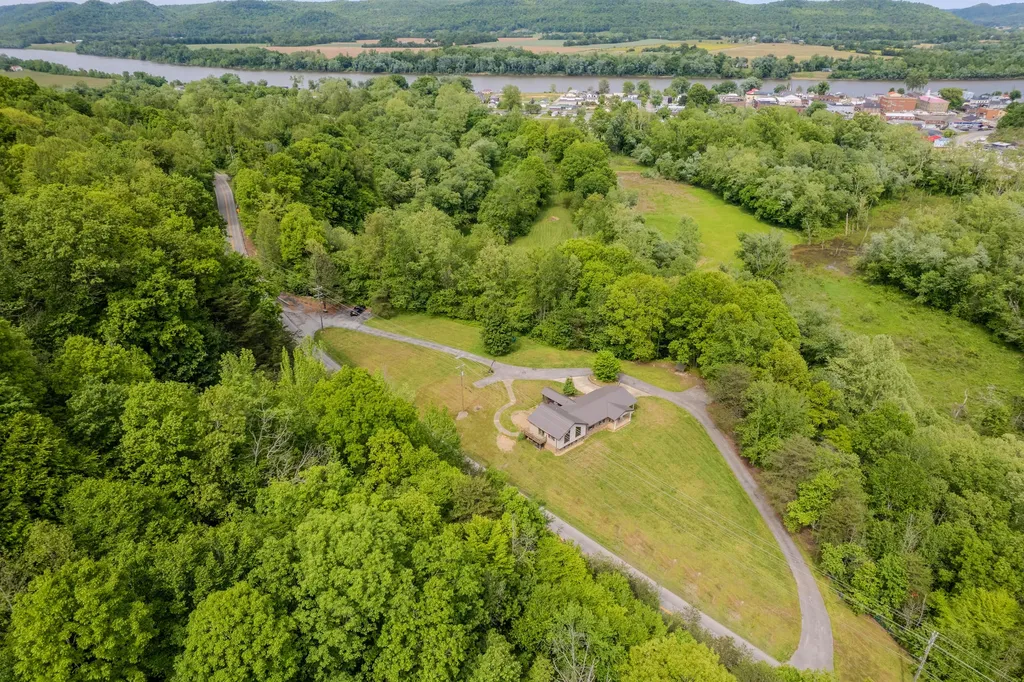 452 W Key 8 Vanceburg KY 41179
