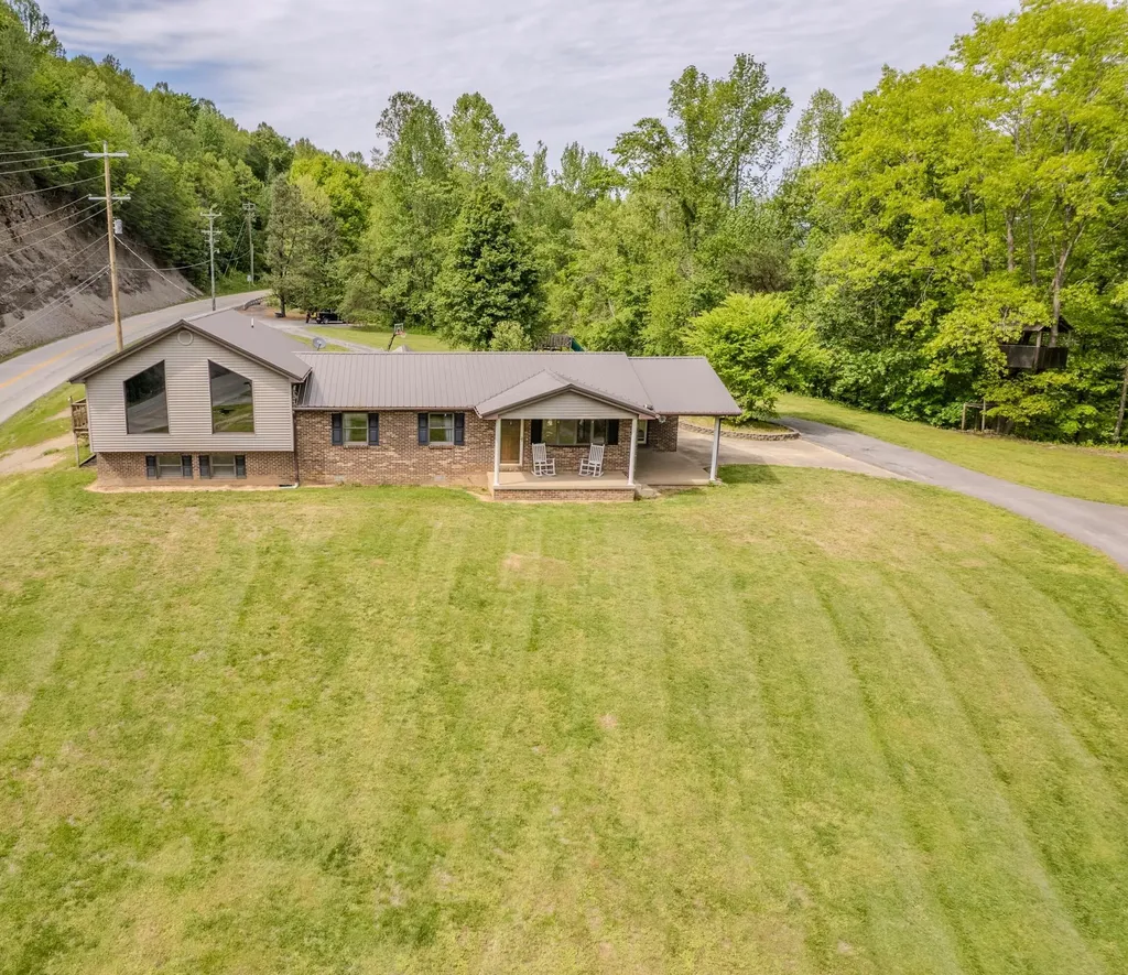 452 W Key 8 Vanceburg KY 41179