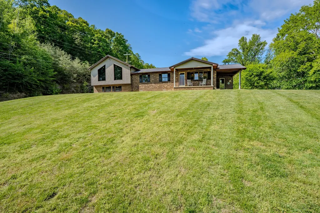 452 W Key 8 Vanceburg KY 41179