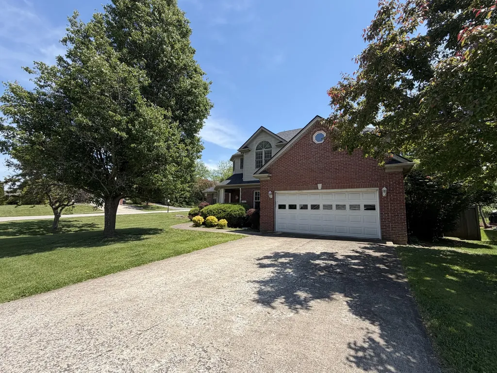 1251 Equestrian Way Frankfort KY 40601