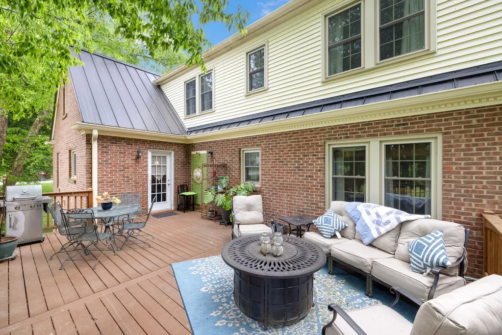 307 Old Coach Road Nicholasville KY 40356