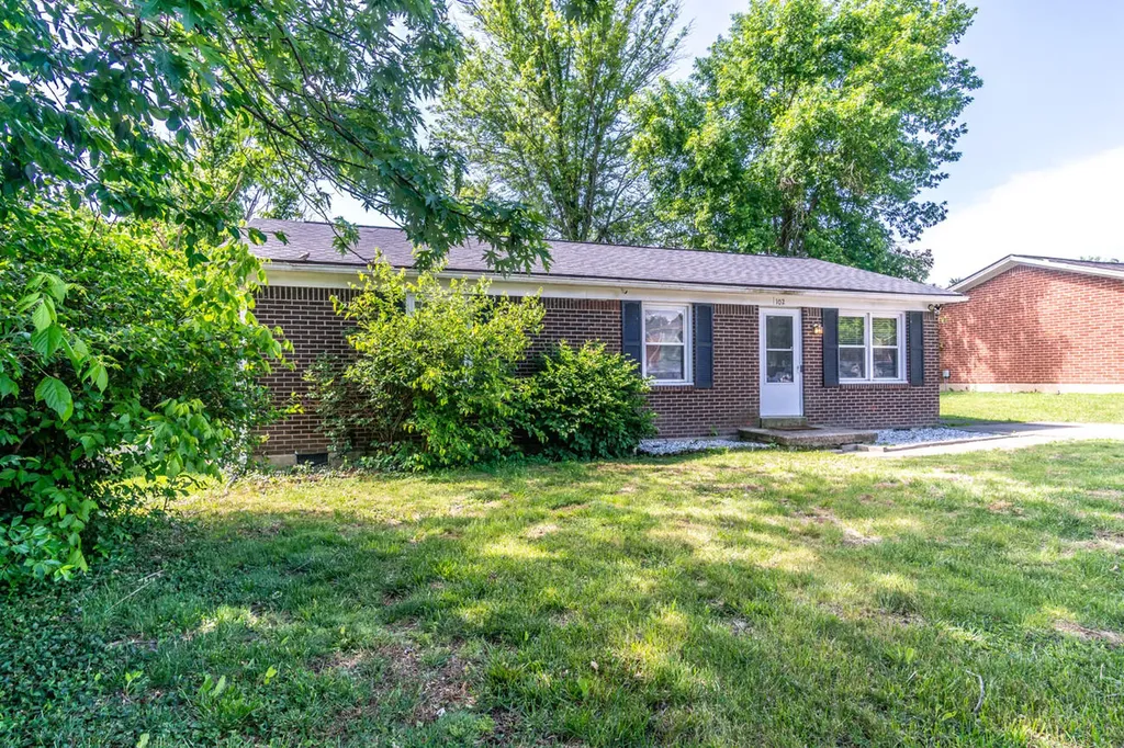 102 Brooks Road Richmond KY 40475