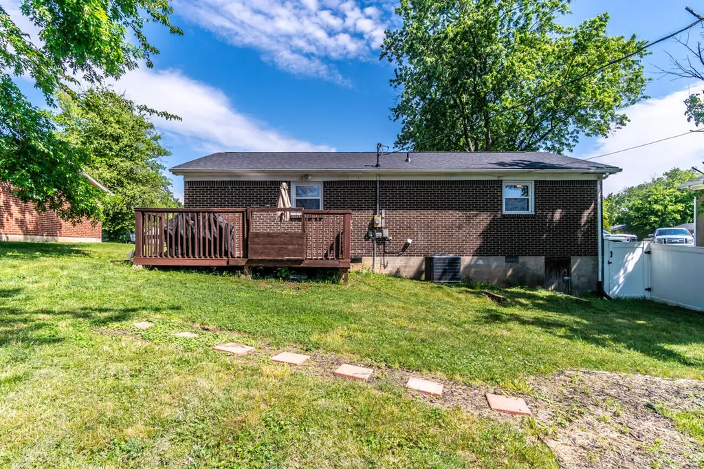 102 Brooks Road Richmond KY 40475