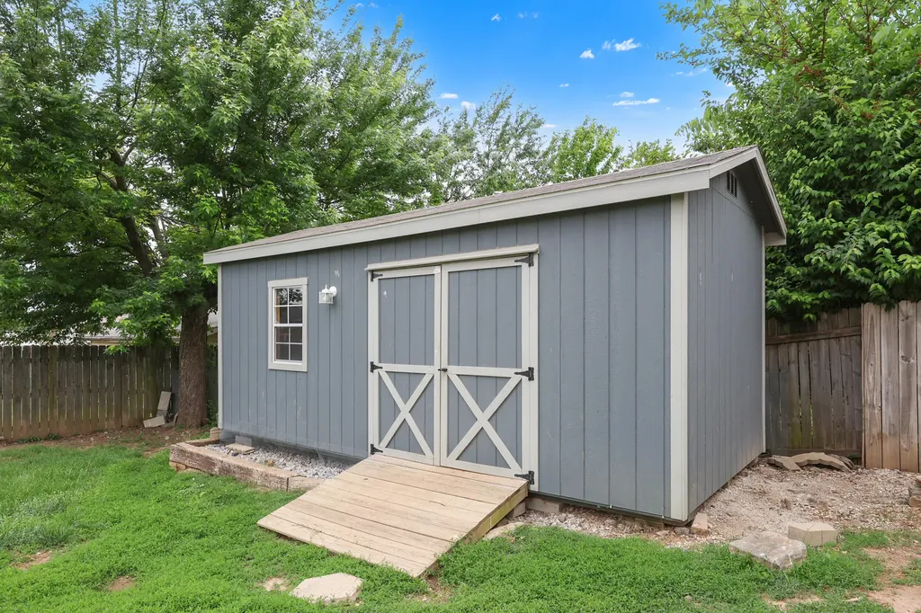 793 Marcella Street Versailles KY 40383