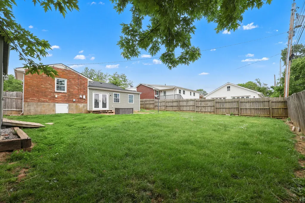 793 Marcella Street Versailles KY 40383
