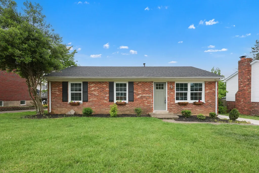 793 Marcella Street Versailles KY 40383