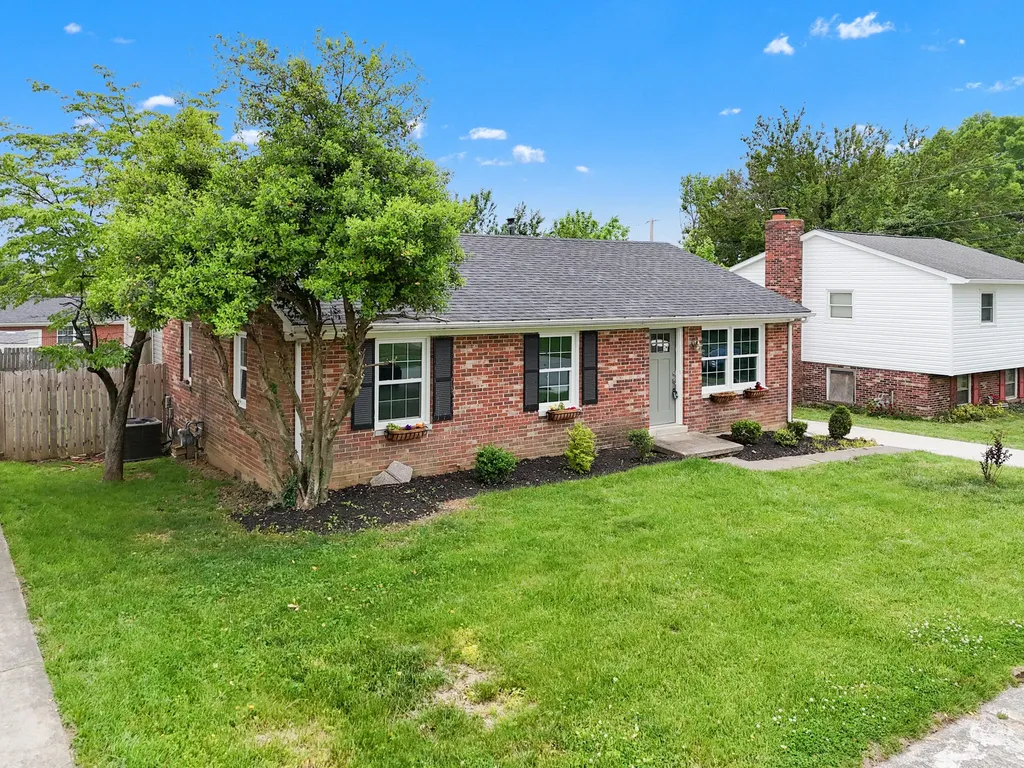 793 Marcella Street Versailles KY 40383