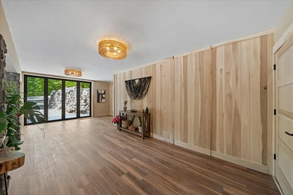 33 Jubilee Way Zoe KY 41397
