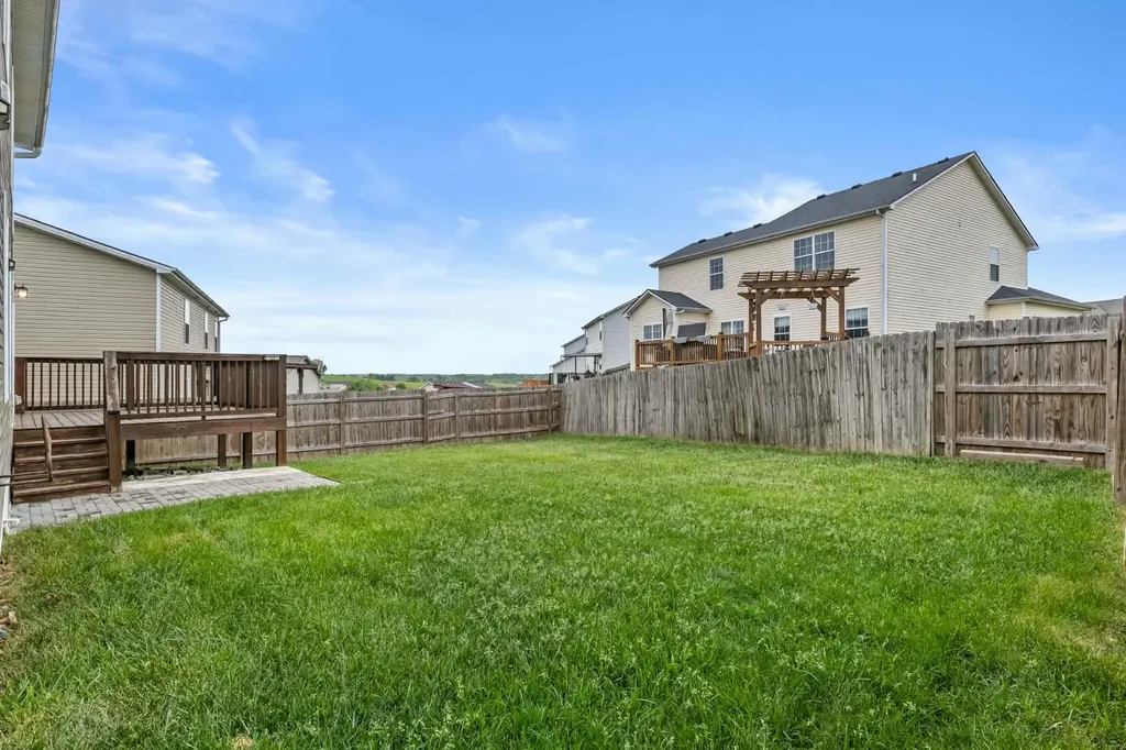 3002 Thorntree Lane Lawrenceburg KY 40342