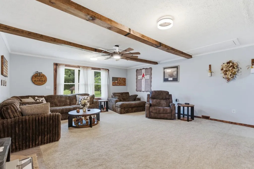 779 College Hill Road Waco KY 40385