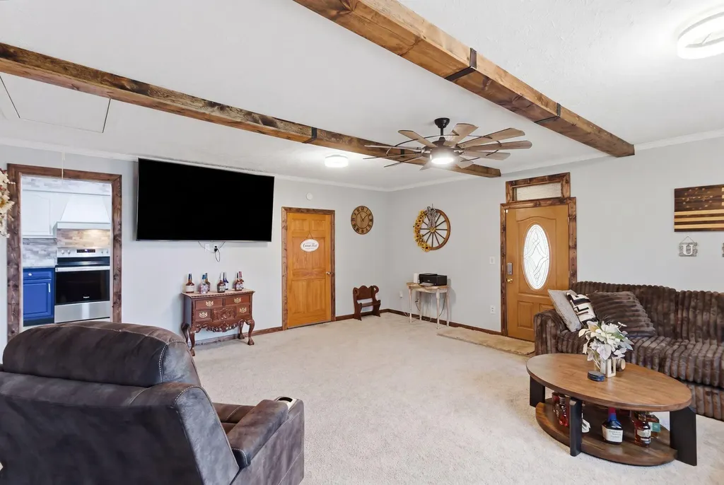 779 College Hill Road Waco KY 40385