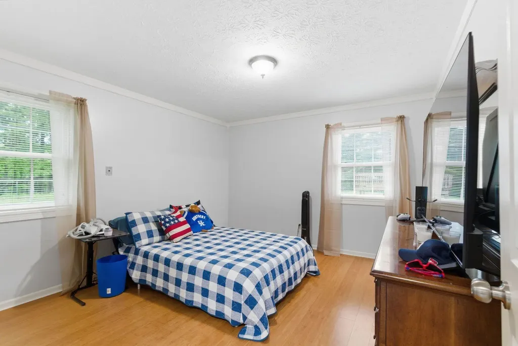 779 College Hill Road Waco KY 40385