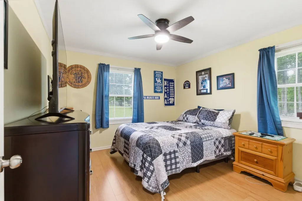 779 College Hill Road Waco KY 40385