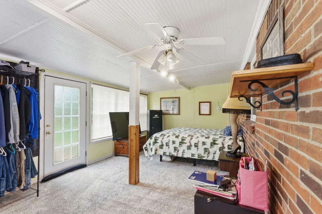 779 College Hill Road Waco KY 40385