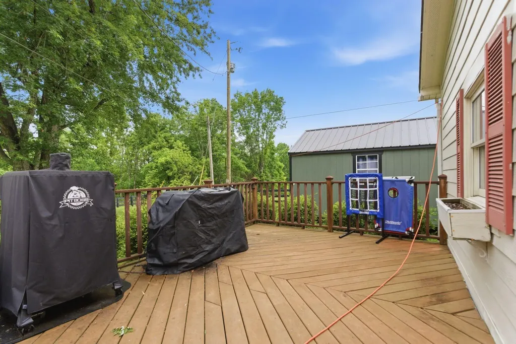 779 College Hill Road Waco KY 40385