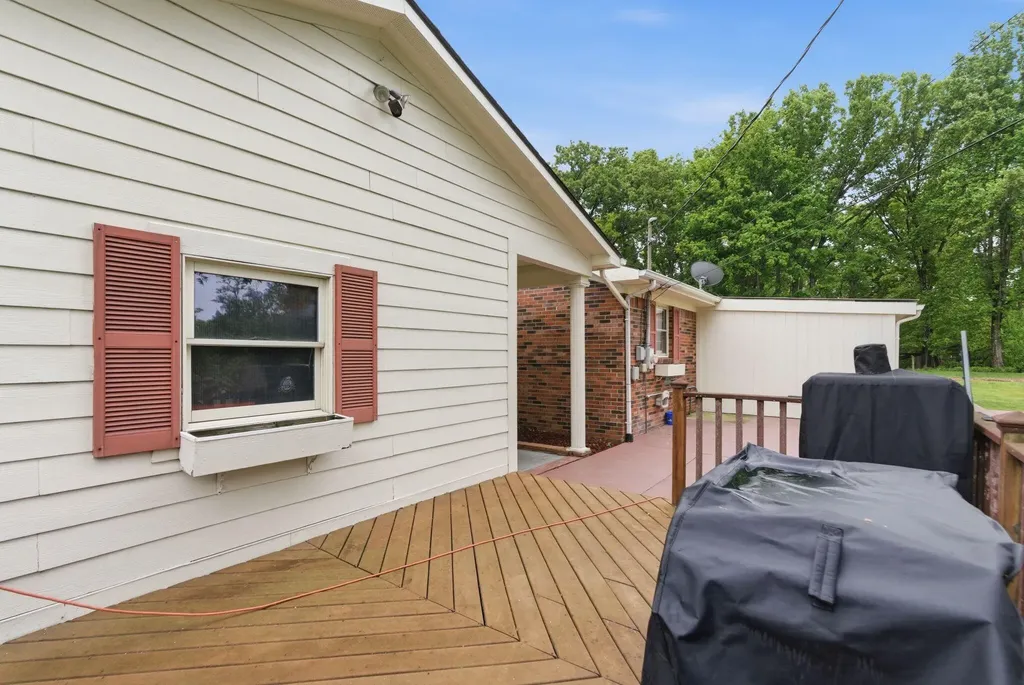 779 College Hill Road Waco KY 40385