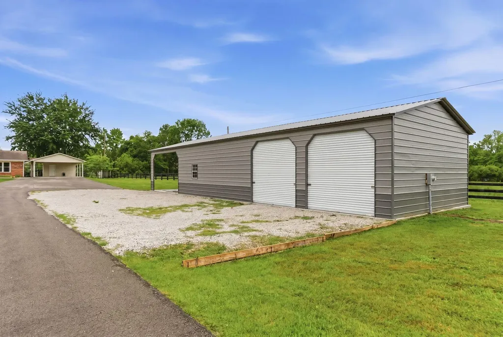 779 College Hill Road Waco KY 40385