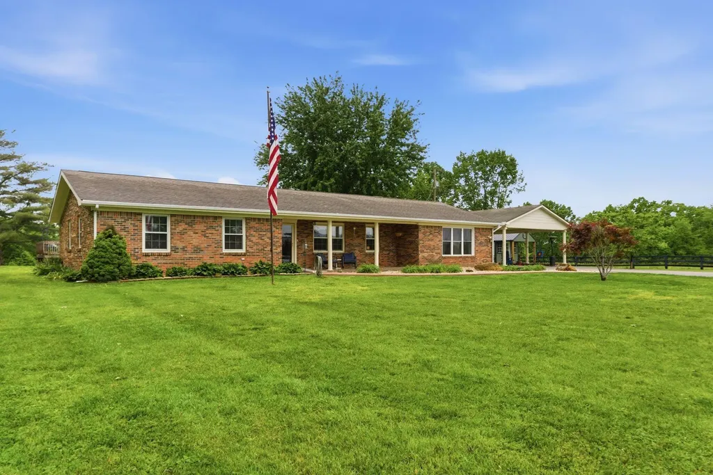 779 College Hill Road Waco KY 40385