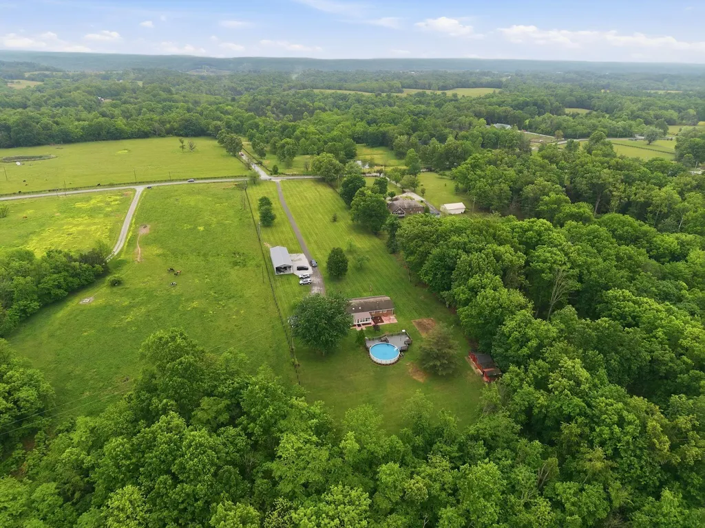 779 College Hill Road Waco KY 40385