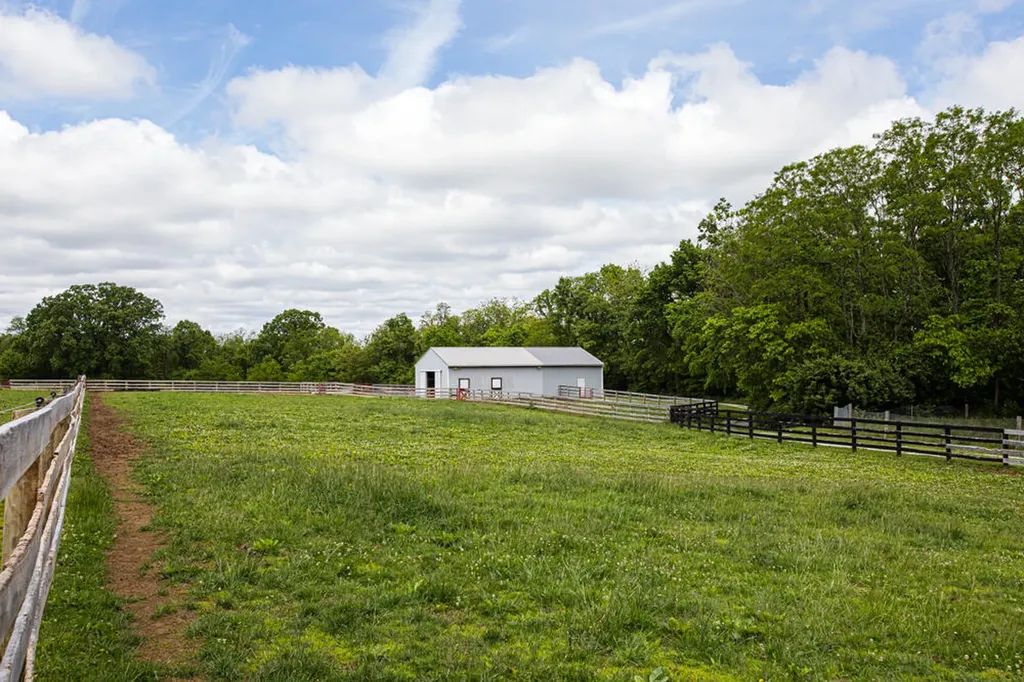 337 Collins Road Paris KY 40361