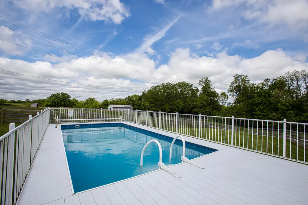 337 Collins Road Paris KY 40361