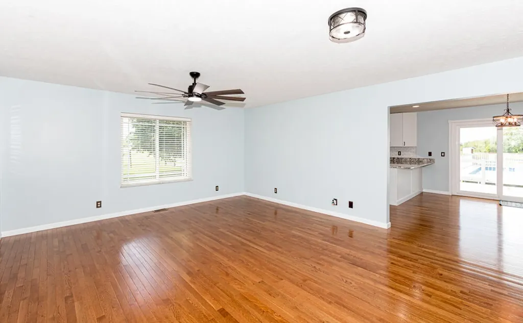 337 Collins Road Paris KY 40361