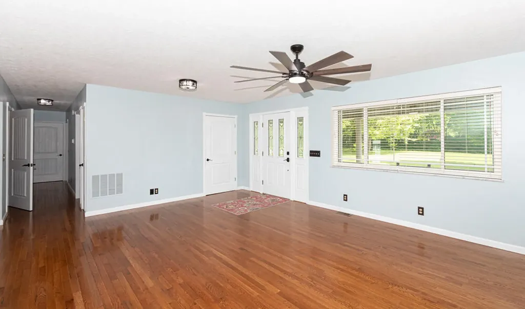 337 Collins Road Paris KY 40361