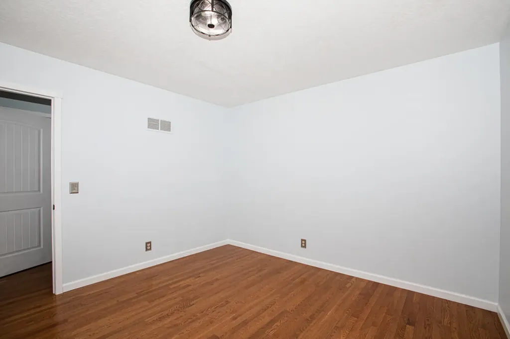 337 Collins Road Paris KY 40361
