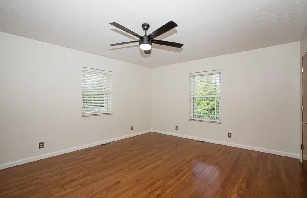 337 Collins Road Paris KY 40361