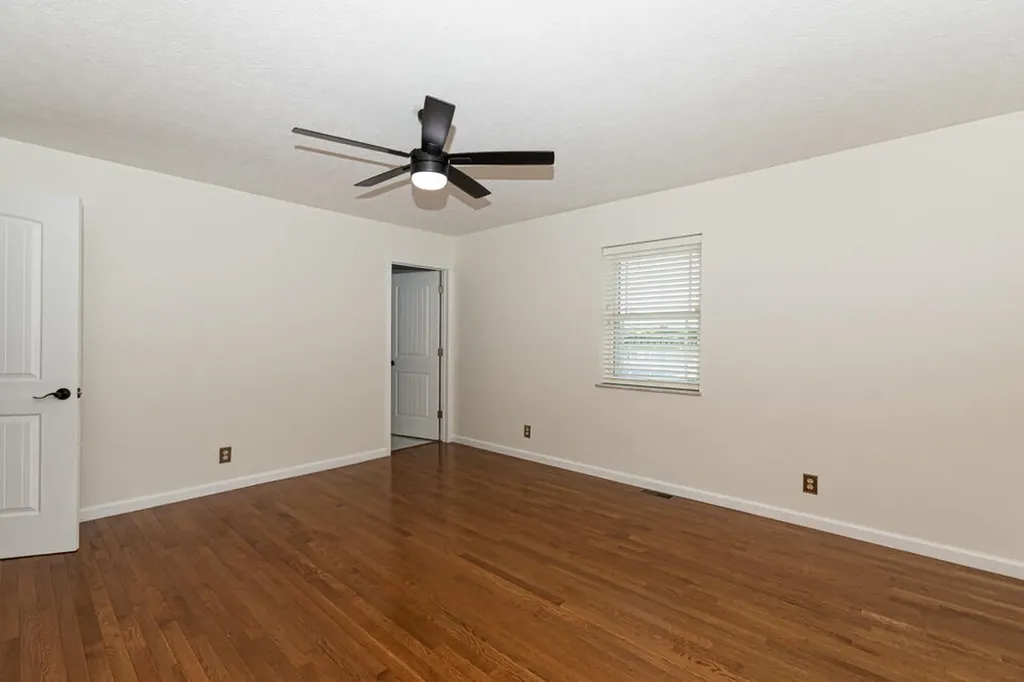 337 Collins Road Paris KY 40361