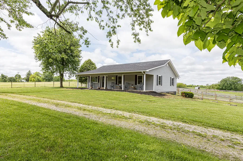 337 Collins Road Paris KY 40361