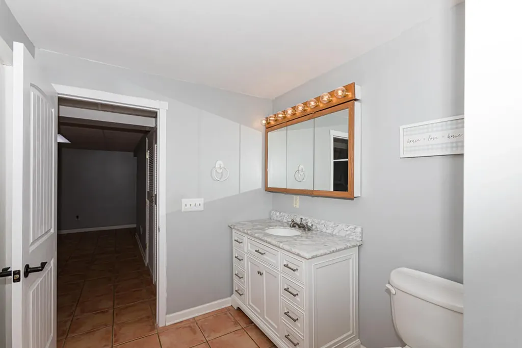 337 Collins Road Paris KY 40361