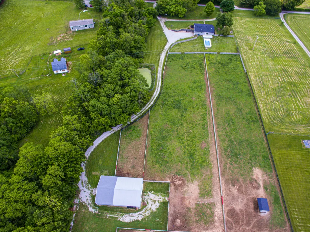337 Collins Road Paris KY 40361