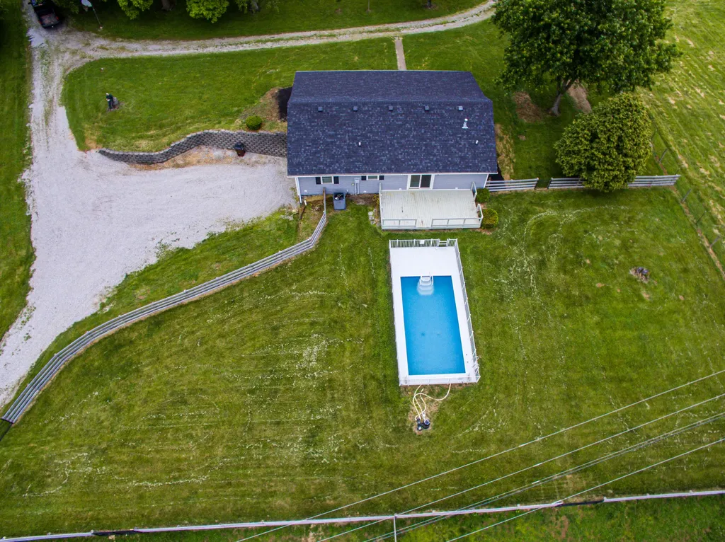 337 Collins Road Paris KY 40361