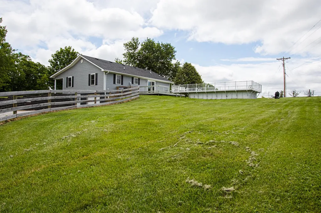 337 Collins Road Paris KY 40361