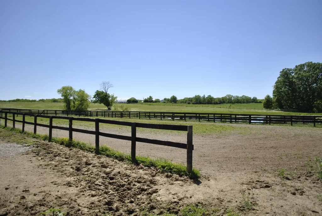 337 Collins Road Paris KY 40361