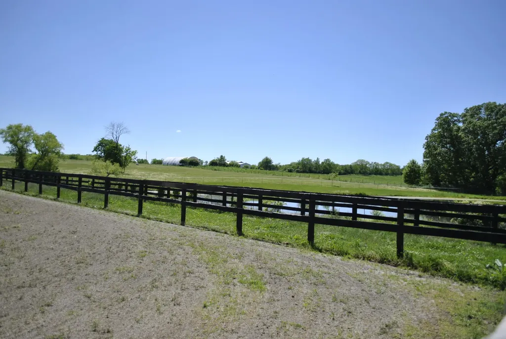 337 Collins Road Paris KY 40361