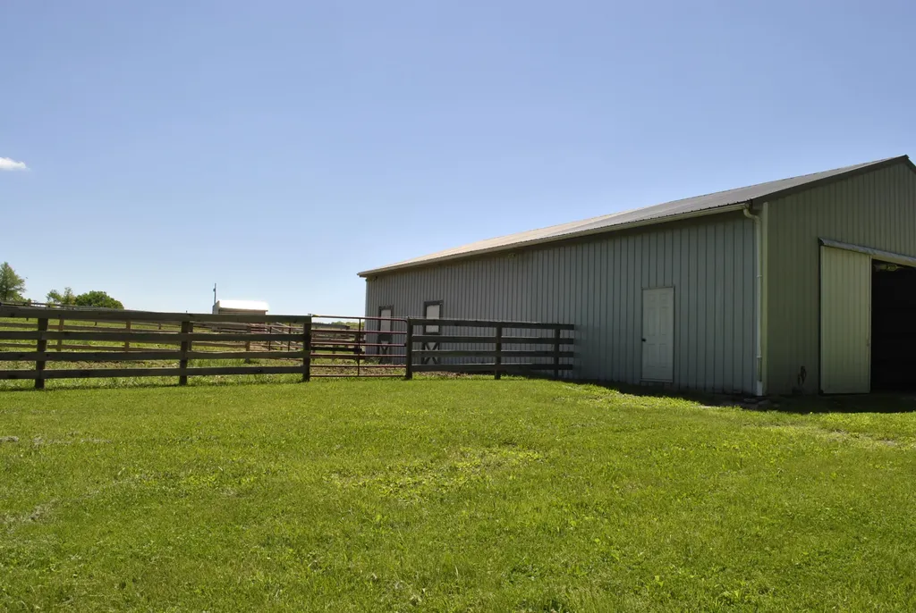 337 Collins Road Paris KY 40361