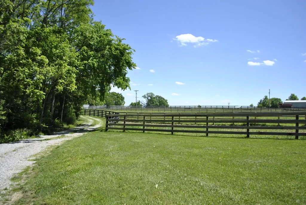 337 Collins Road Paris KY 40361