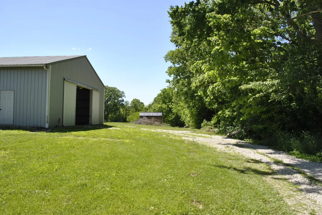 337 Collins Road Paris KY 40361