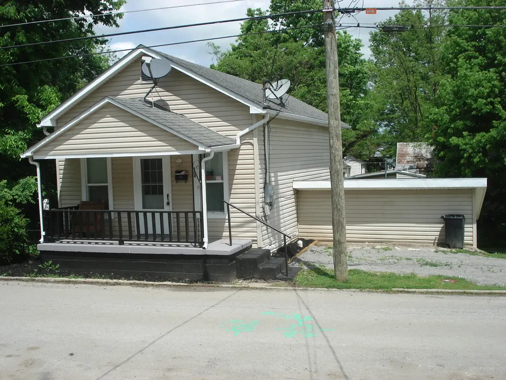 108 Smith Avenue Cynthiana KY 41031